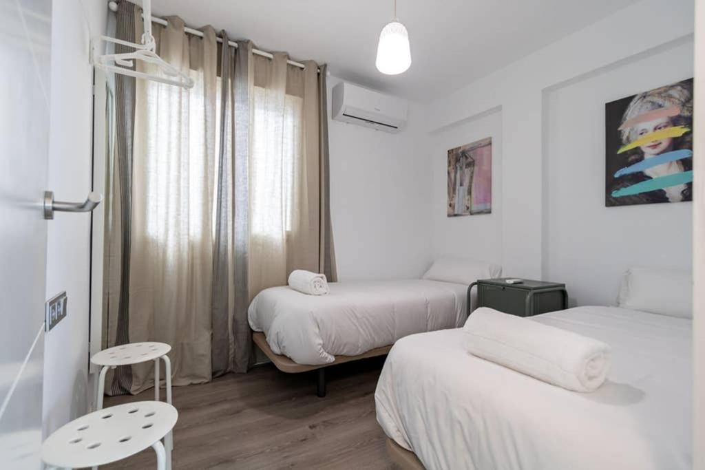 Triana Maestro Deluxe By Valcambre Apartment เซบีญา ภายนอก รูปภาพ