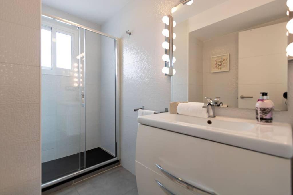Triana Maestro Deluxe By Valcambre Apartment เซบีญา ภายนอก รูปภาพ