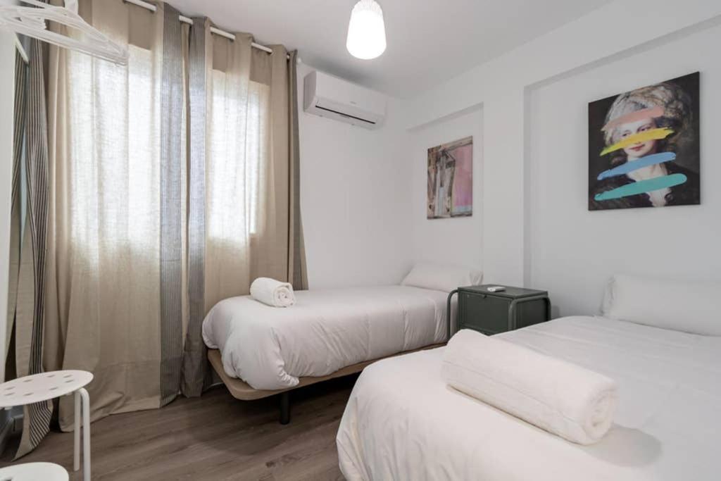 Triana Maestro Deluxe By Valcambre Apartment เซบีญา ภายนอก รูปภาพ