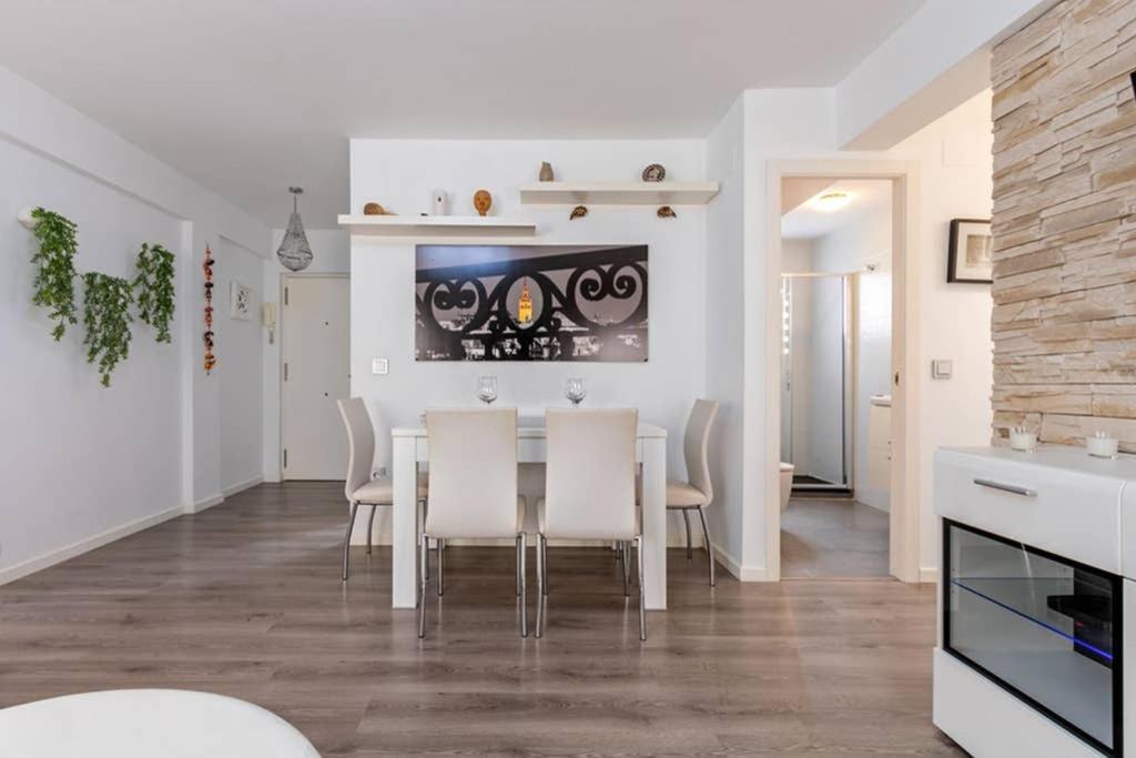 Triana Maestro Deluxe By Valcambre Apartment เซบีญา ภายนอก รูปภาพ